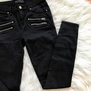 Black Bullhead ‘Rocker’ Black Skinnies